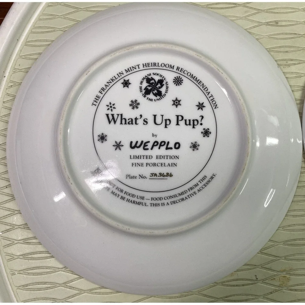 The Franklin Mint Fine Porcelain Snow Pup Limited Edition 2 Plates‎ By Wepplo 8